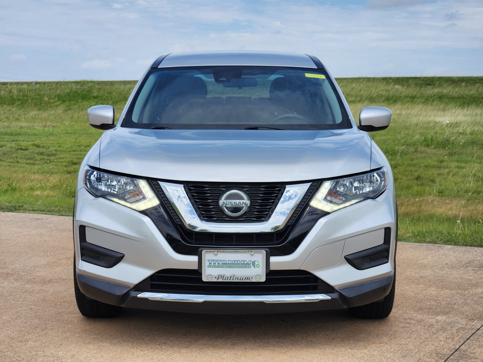 Used 2019 Nissan Rogue S FWD image 6