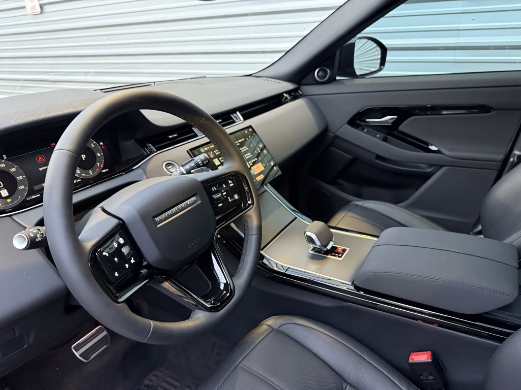 Used 2024 Land Rover Range Rover Evoque Dynamic SE image 20