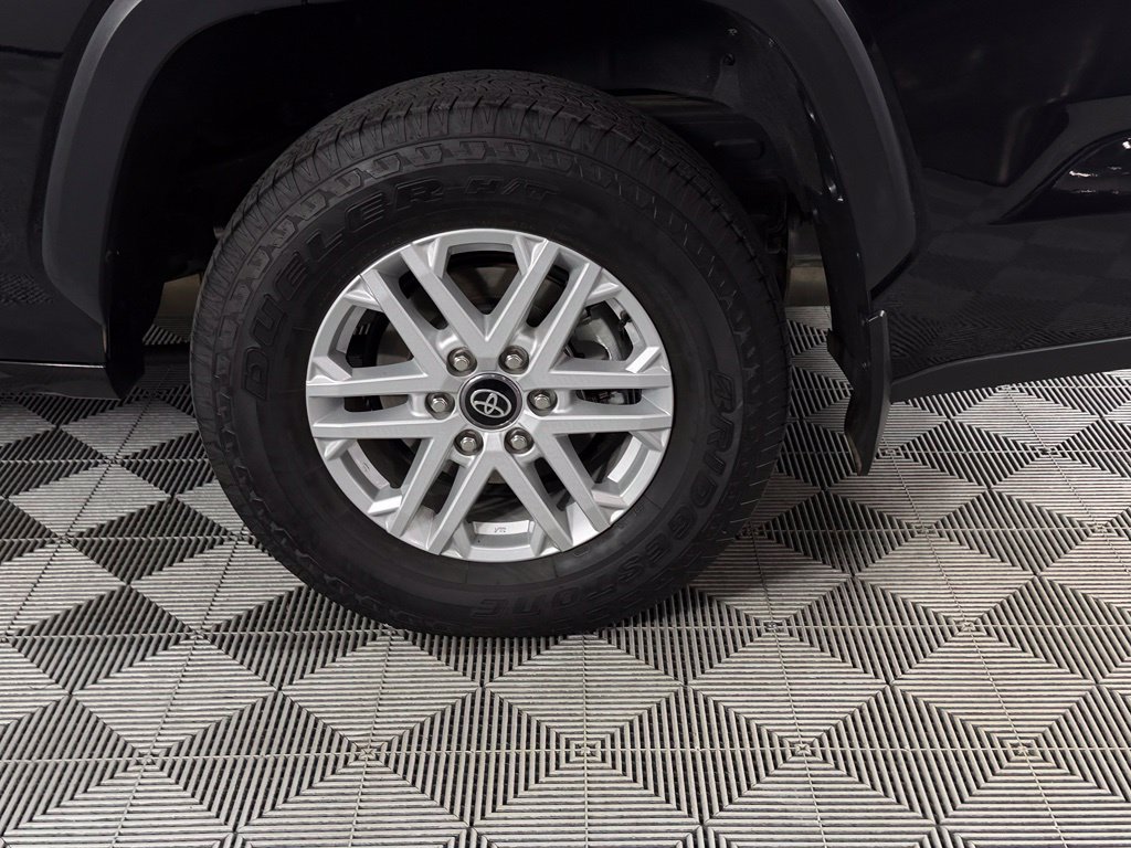 Used 2025 Toyota Sequoia 4WD image 11