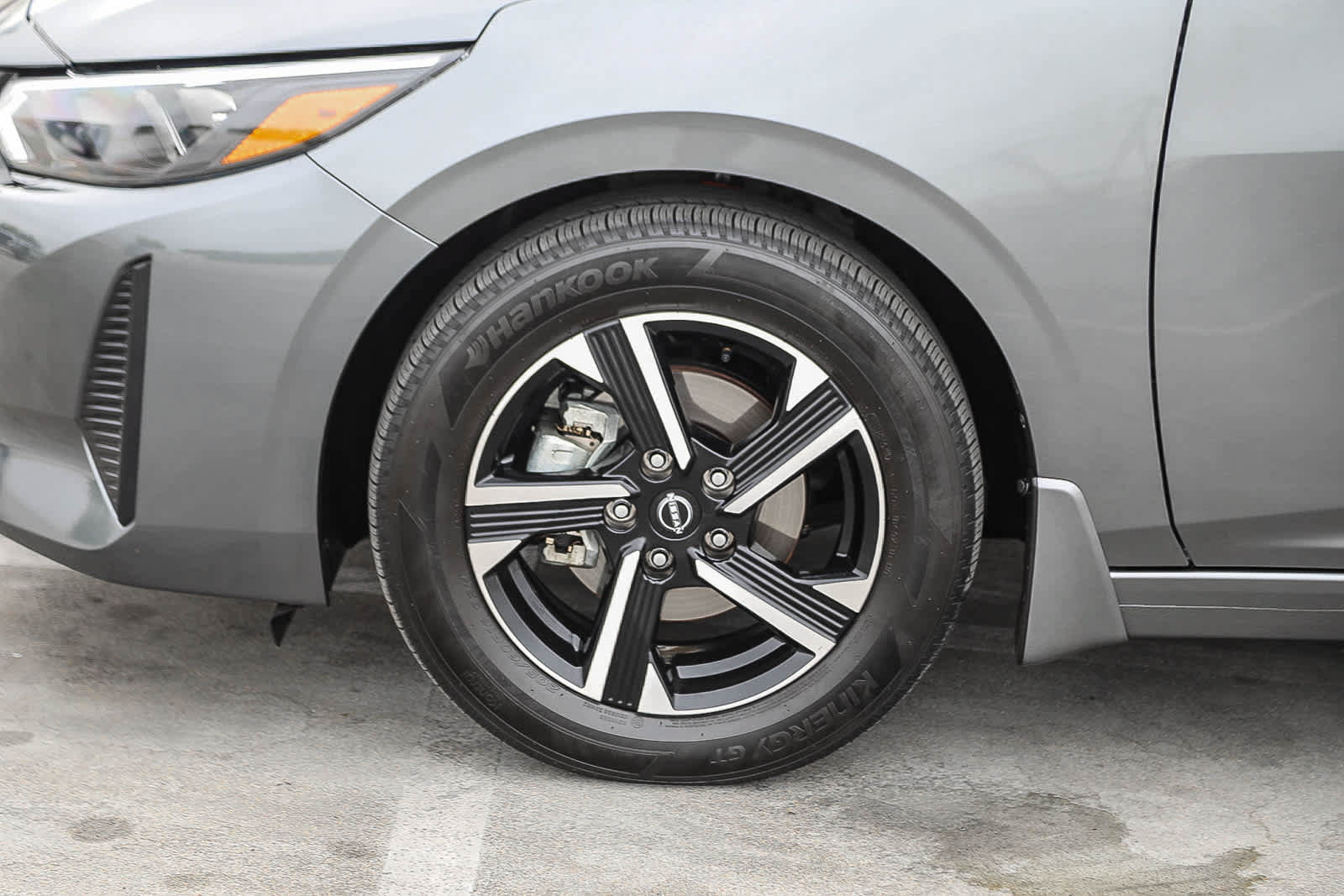 Used 2025 Nissan Sentra SV w/ All-Weather Package FWD image 10