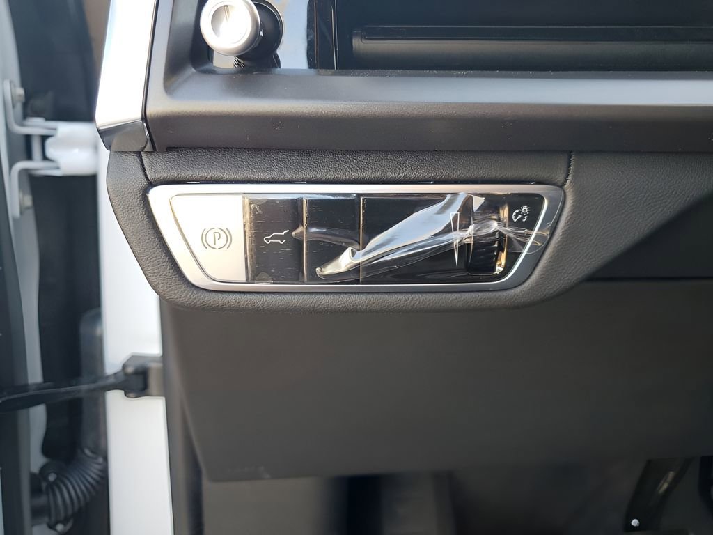 New 2026 Cadillac Vistiq Sport w/ LPO, Floor Liner Package image 33