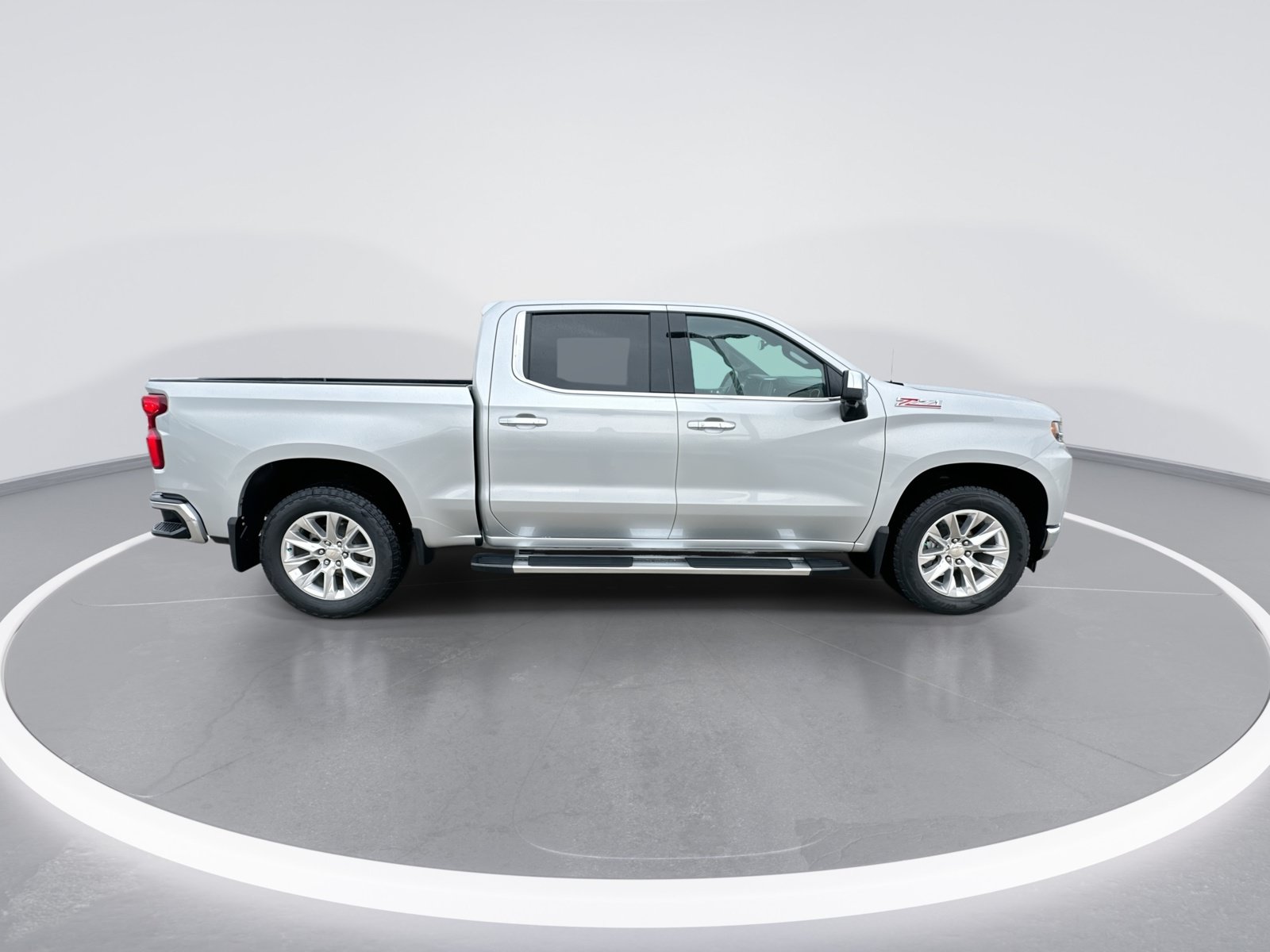Used 2021 Chevrolet Silverado 1500 LTZ w/ LTZ Premium Package AWD/4WD image 9