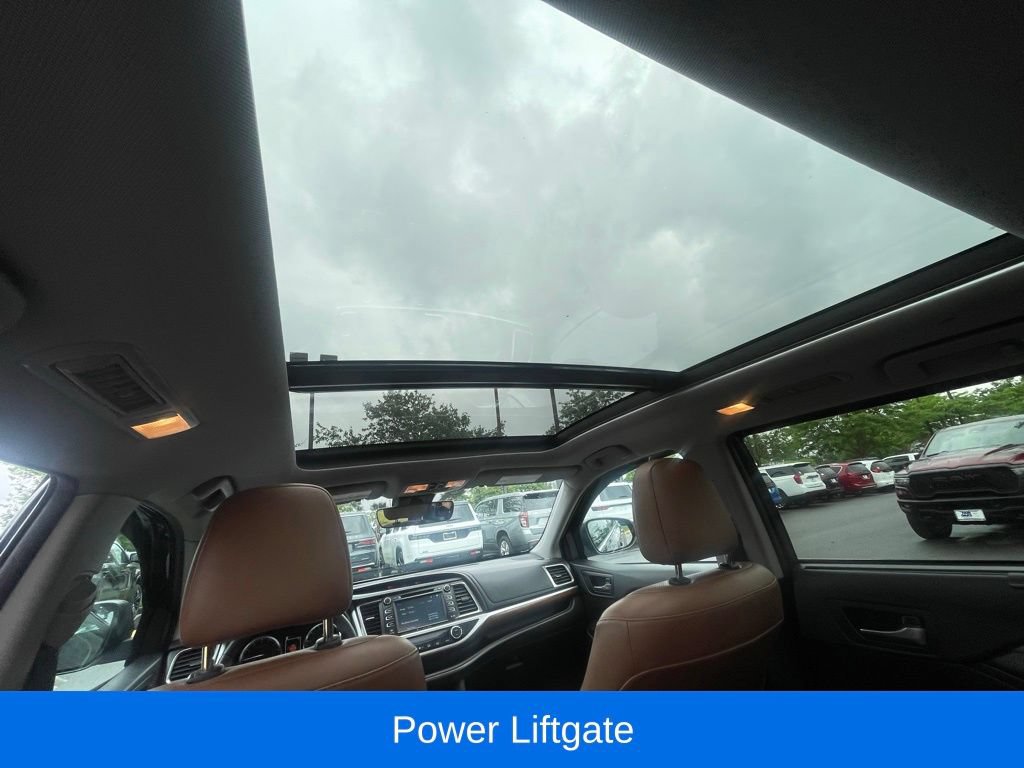Used 2019 Toyota Highlander Limited AWD/4WD image 19