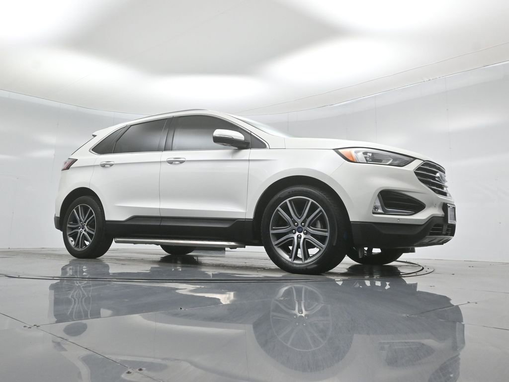 Used 2020 Ford Edge Titanium FWD image 3