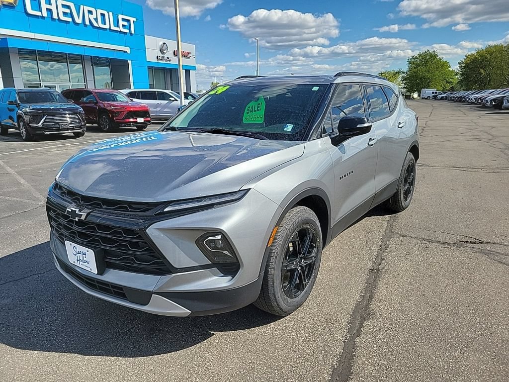 Used 2024 Chevrolet Blazer LT w/ Midnight/Sport Edition AWD/4WD image 1