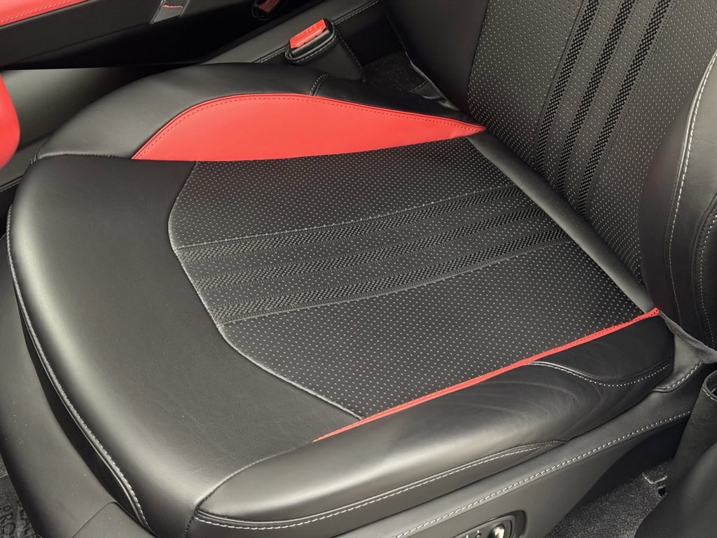 Used 2025 Aston Martin DBX 707 image 7