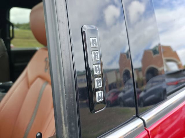 Used 2022 Ford F250 King Ranch w/ King Ranch Ultimate Package image 11