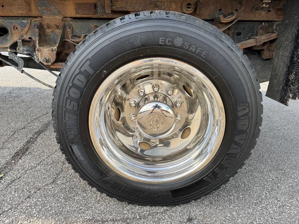 Used 2017 Ford F550 4x4 Regular Cab Super Duty image 28