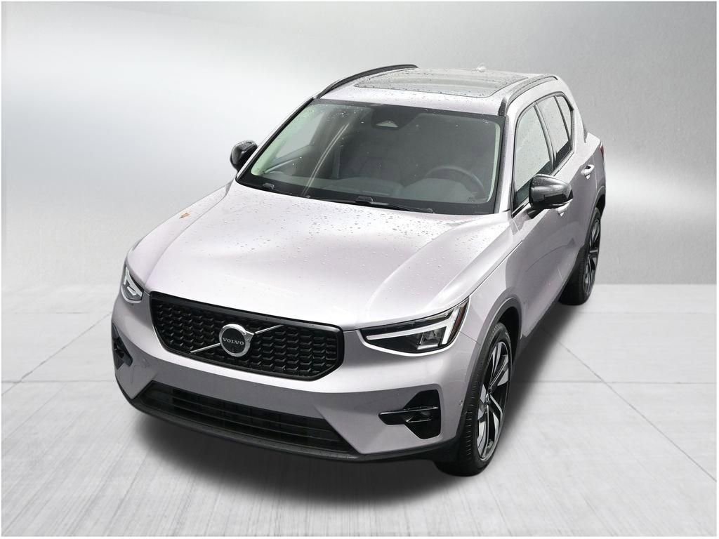 New 2026 Volvo XC40 B5 Plus AWD/4WD image 21