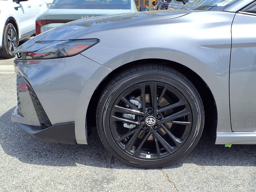 Used 2025 Toyota Camry SE w/ Convenience Package FWD image 13