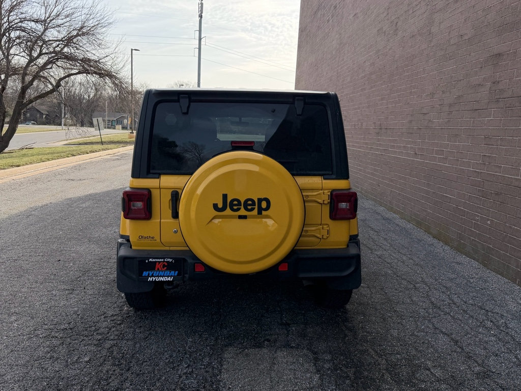 Used 2019 Jeep Wrangler Unlimited Sahara image 14