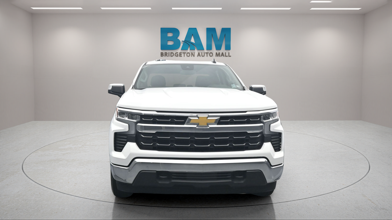 Used 2026 Chevrolet Silverado 1500 LT AWD/4WD image 2