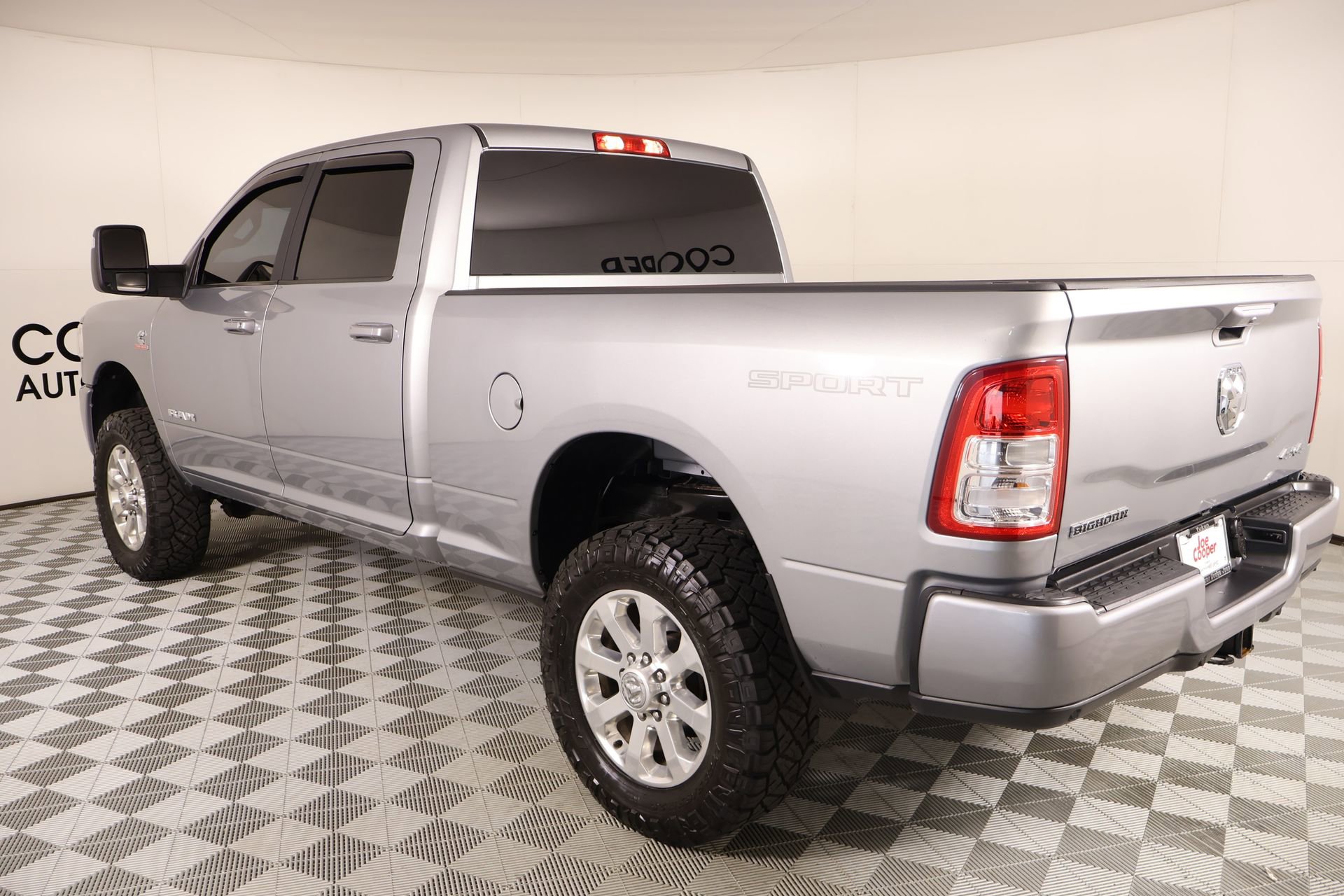 Used 2024 RAM 2500 Big Horn w/ Sport Appearance Package image 22