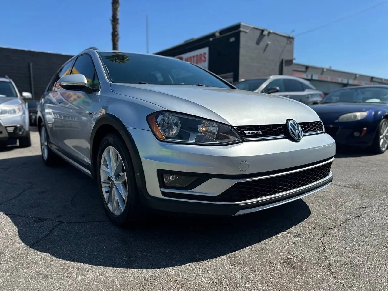 Used 2017 Volkswagen Golf Alltrack SEL AWD/4WD image 4