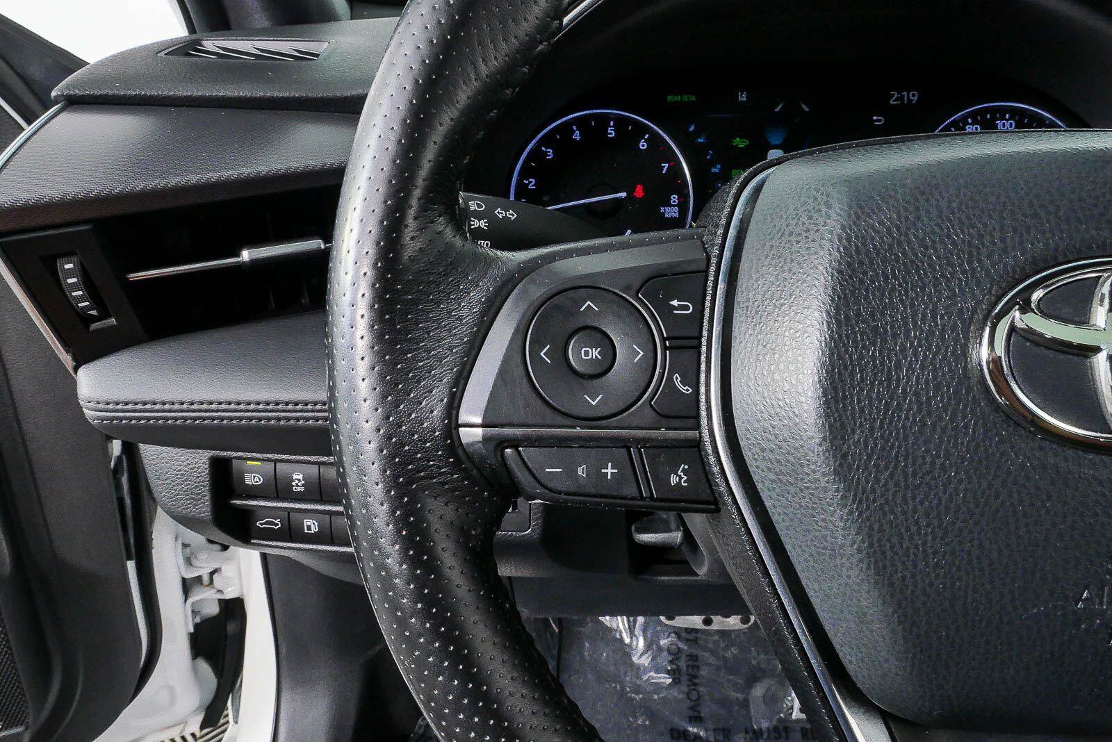 Used 2021 Toyota Avalon XSE FWD image 11