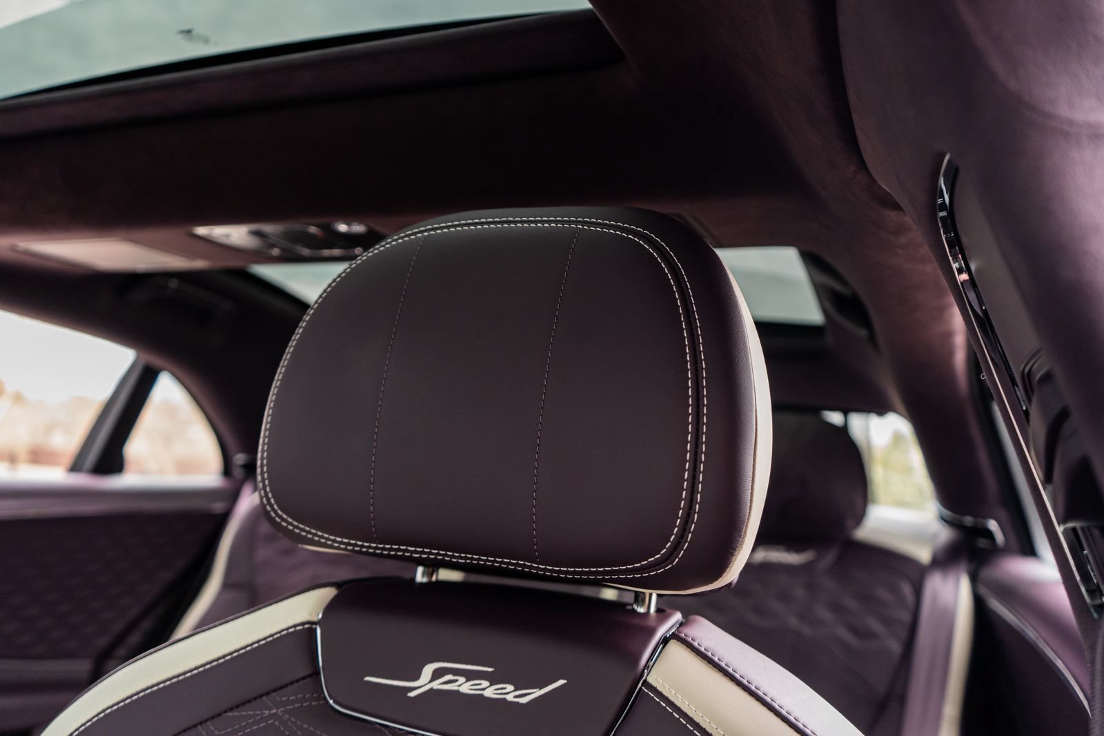 Certified 2025 Bentley Flying Spur Plug-In Hybrid AWD/4WD image 29