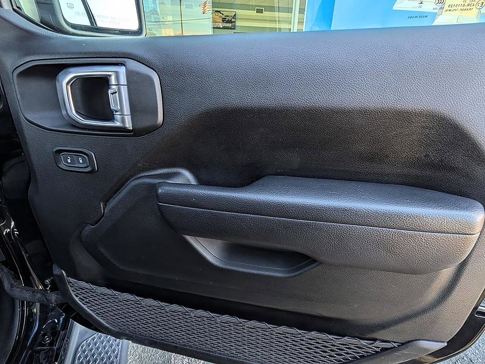 Used 2023 Jeep Gladiator Rubicon image 32