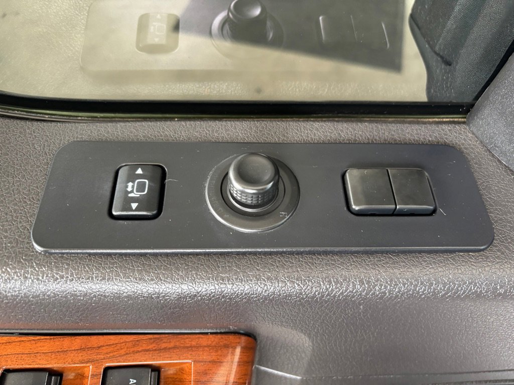 Used 2016 Ford F250 King Ranch w/ King Ranch w/Chrome Package AWD/4WD image 10