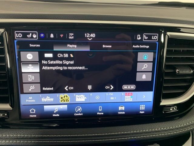 New 2026 Chrysler Pacifica Select AWD/4WD image 12