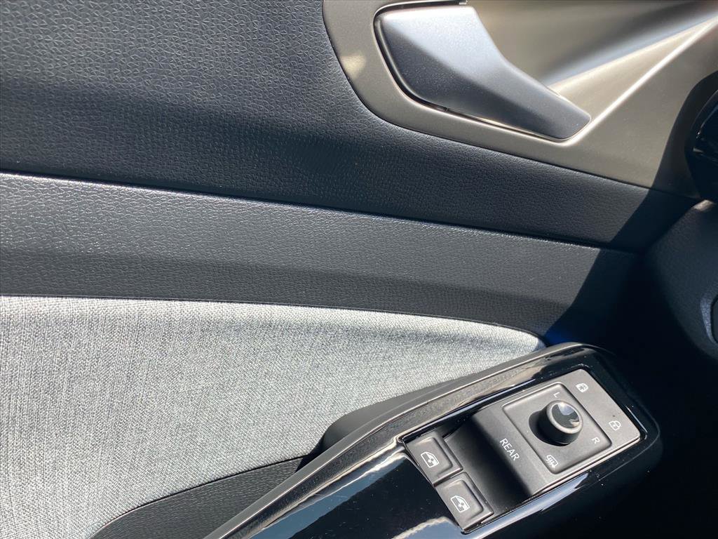 Certified 2023 Volkswagen ID.4 Pro image 14