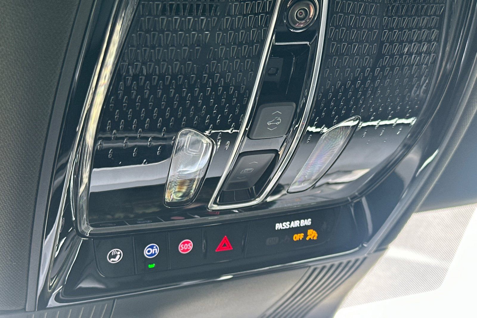 Used 2026 Cadillac Vistiq Sport w/ LPO, Floor Liner Package image 24