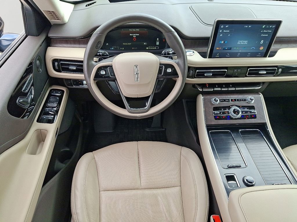 Used 2023 Lincoln Aviator Reserve w/ Equipment Group 201A AWD/4WD image 12