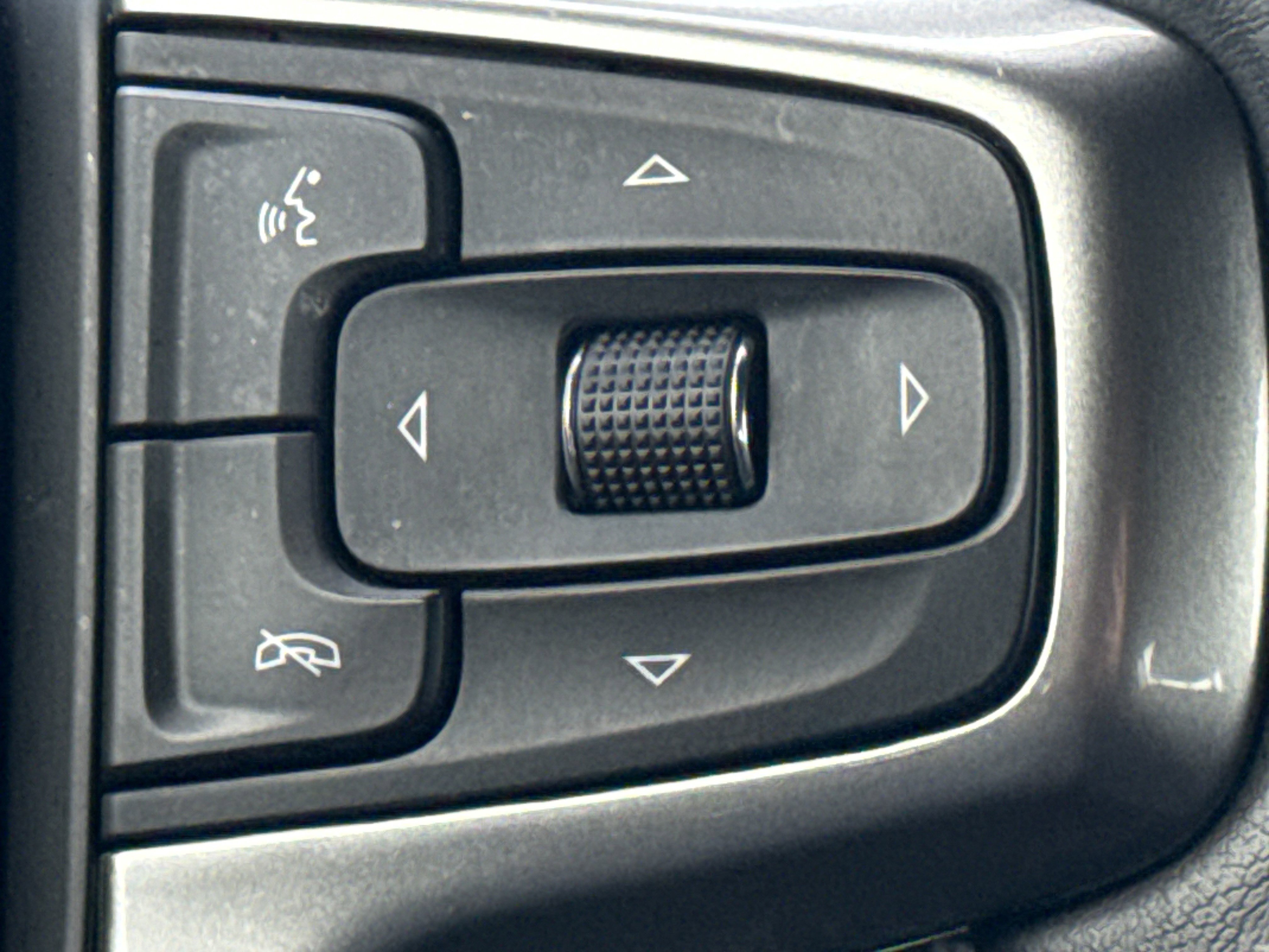 Certified 2022 Chevrolet Tahoe Z71 w/ Z71 Off-Road Package image 11