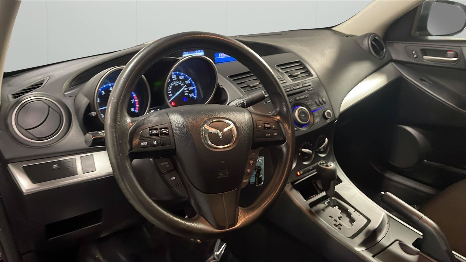 Used 2013 MAZDA MAZDA3 i Sport FWD image 22