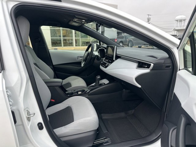 Used 2025 Toyota Corolla SE image 8