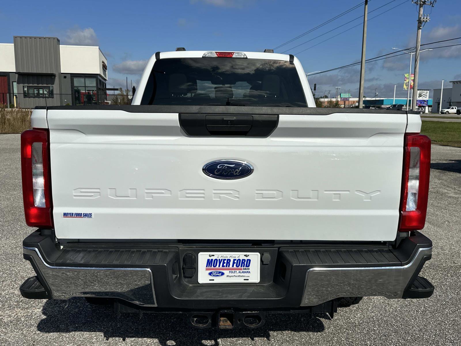 Used 2024 Ford F250 XLT AWD/4WD image 3