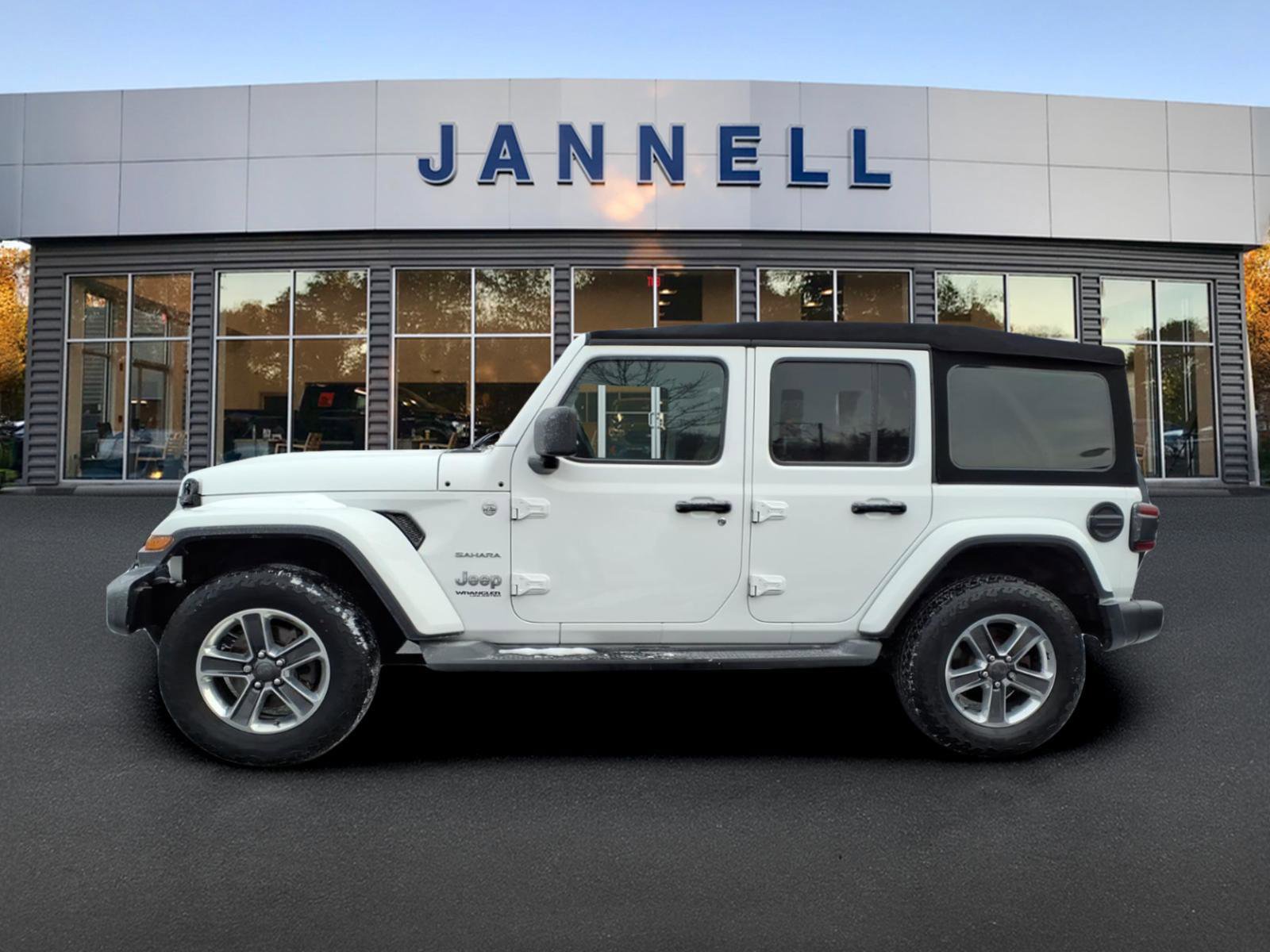 Used 2019 Jeep Wrangler Unlimited Sahara w/ Dual Top Group image 8