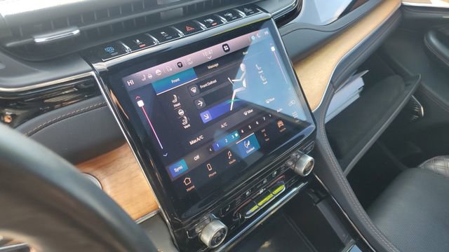 Certified 2022 Jeep Grand Cherokee Summit image 18