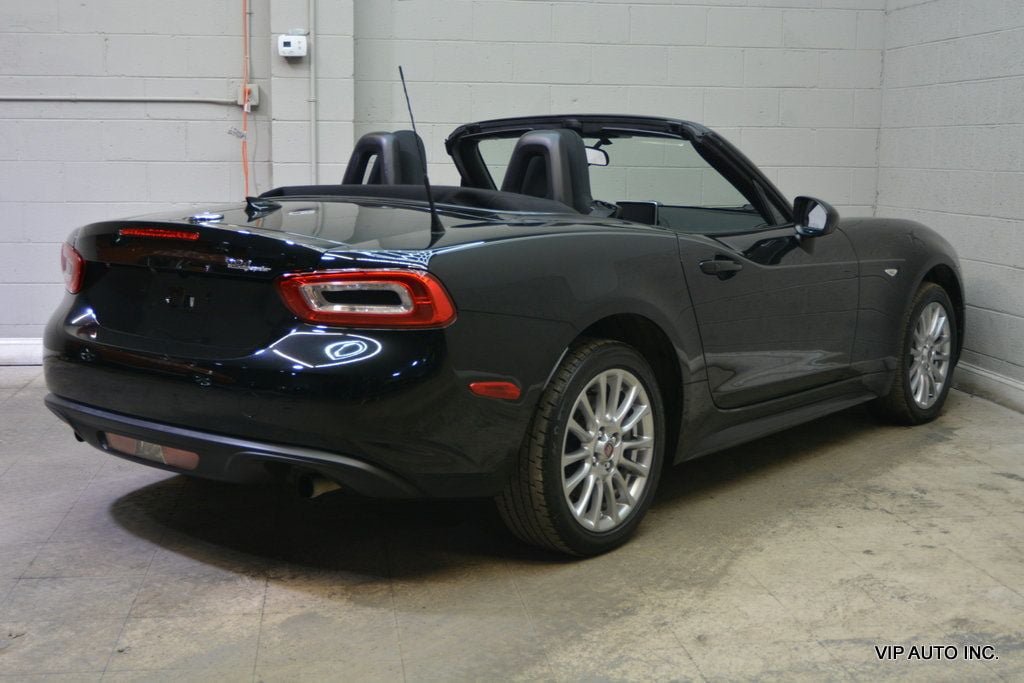 Used 2018 FIAT 124 Spider Classica w/ Technology & Siriusxm Group RWD image 6