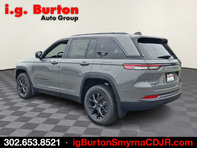 New 2027 Jeep Grand Cherokee Altitude AWD/4WD image 3
