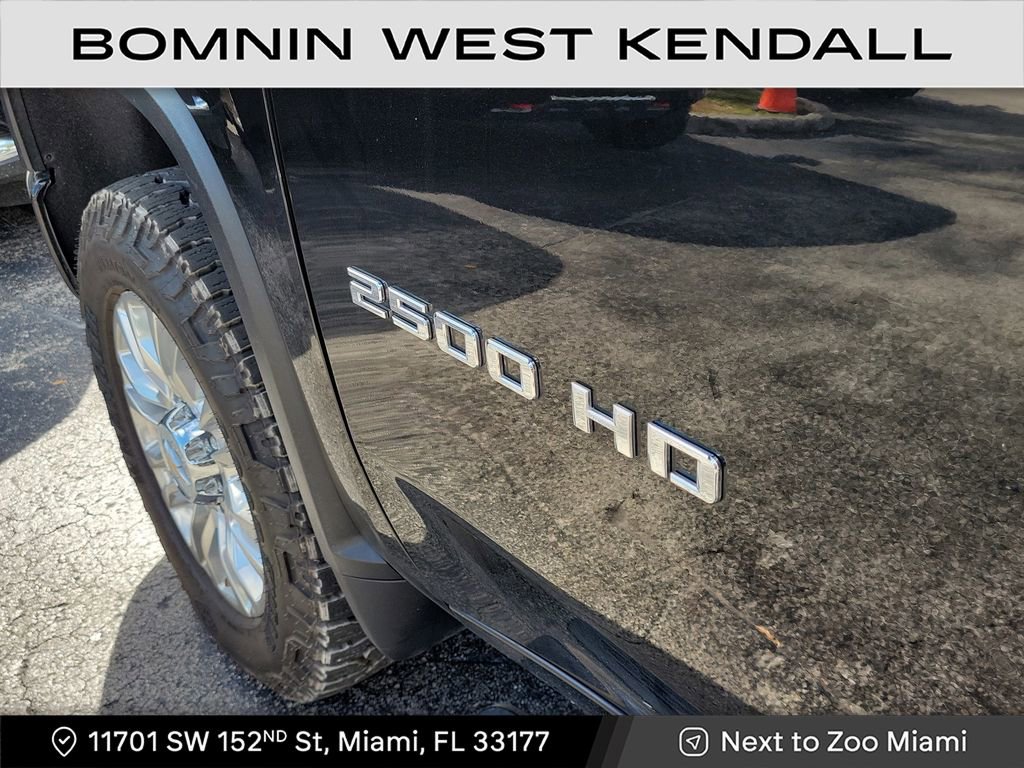 Used 2022 Chevrolet Silverado 2500 High Country w/ Z71 Off-Road Package image 11