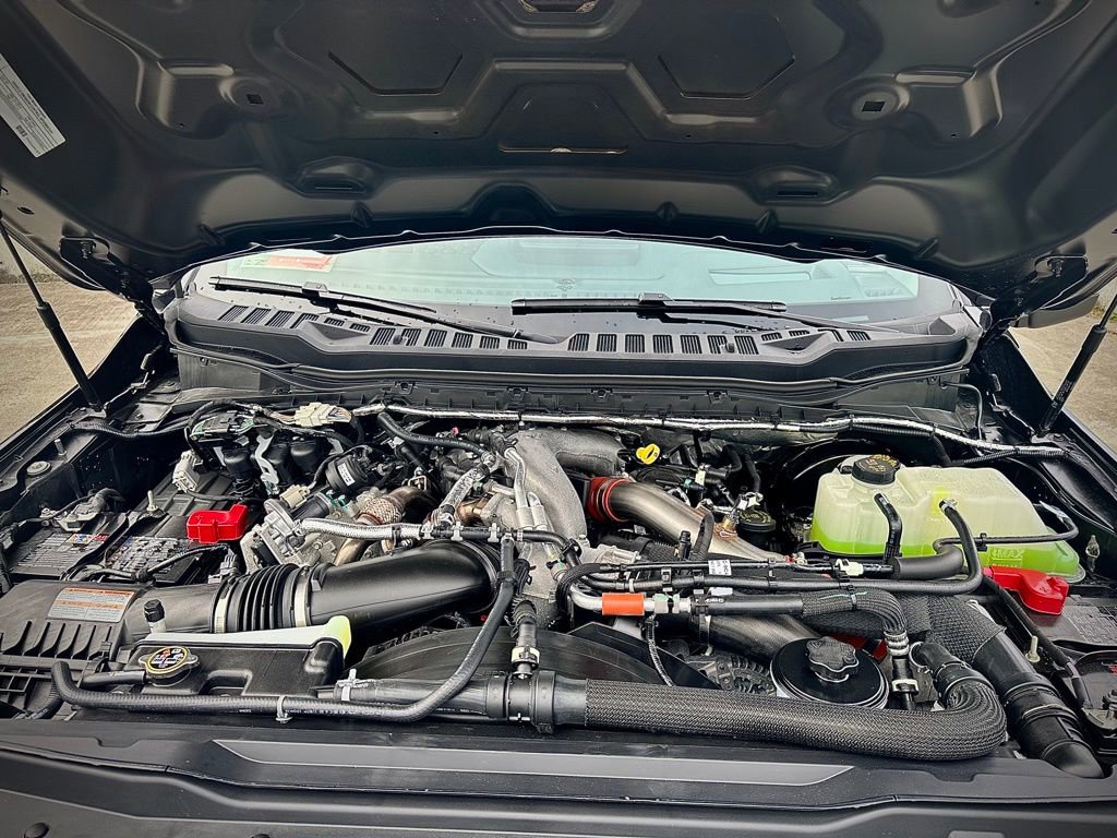 New 2026 Ford F250 Lariat w/ Black Appearance Package image 40