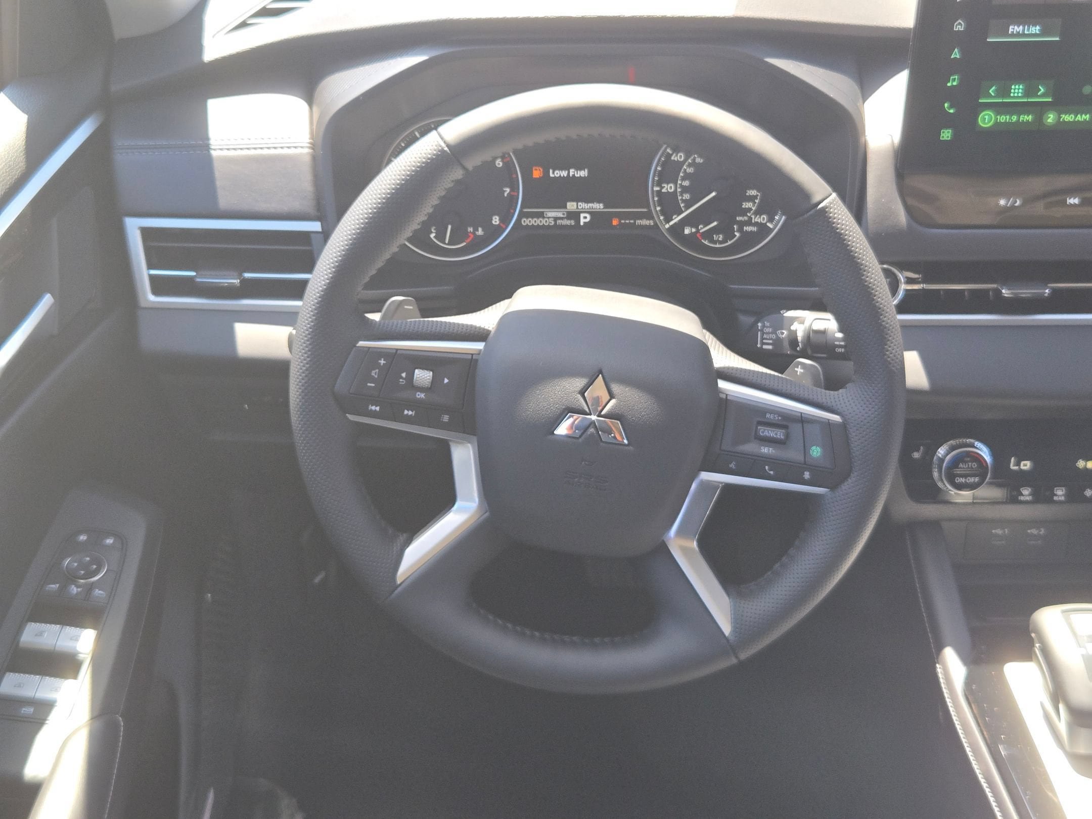 New 2026 Mitsubishi Outlander SE FWD image 17