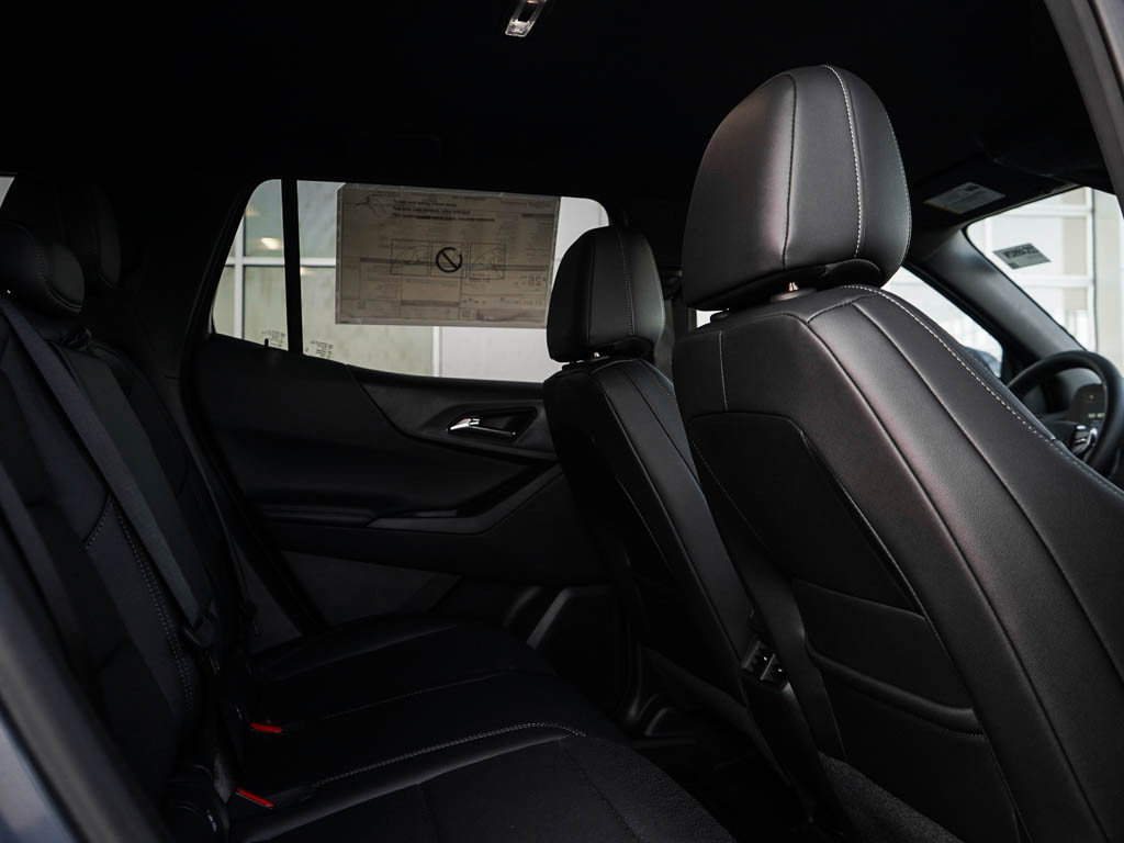 New 2026 Chevrolet Equinox LT w/ Convenience Package II image 12