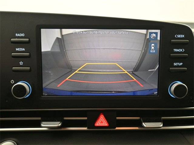 Used 2023 Hyundai Elantra Blue image 4