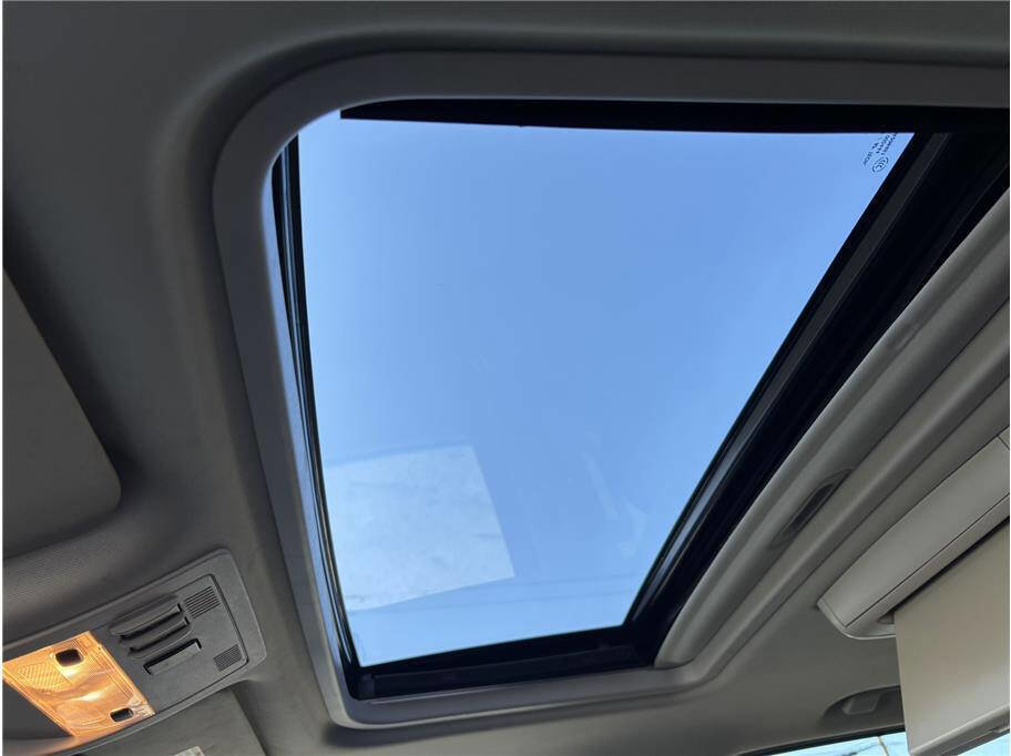 Used 2011 Chevrolet Tahoe LTZ image 20