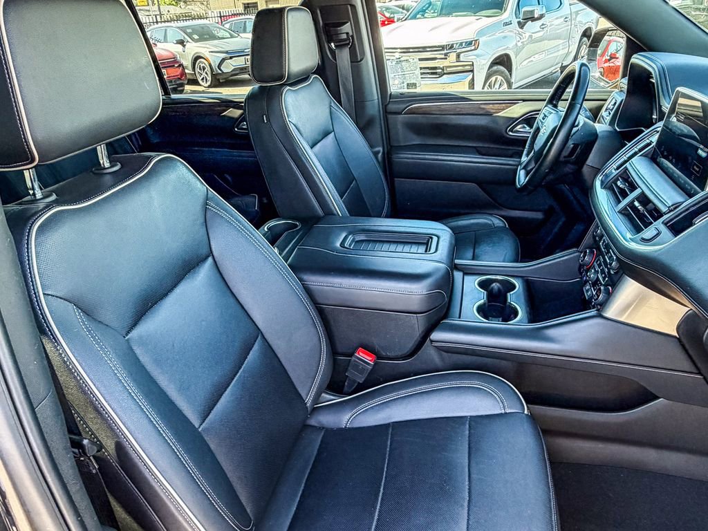 Used 2023 Chevrolet Suburban Premier image 39
