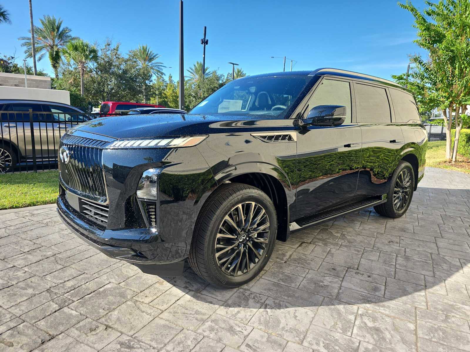 New 2026 INFINITI QX80 Autograph w/ Premium Cargo Package image 8