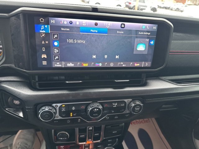 Used 2024 Jeep Wrangler Unlimited Rubicon image 18