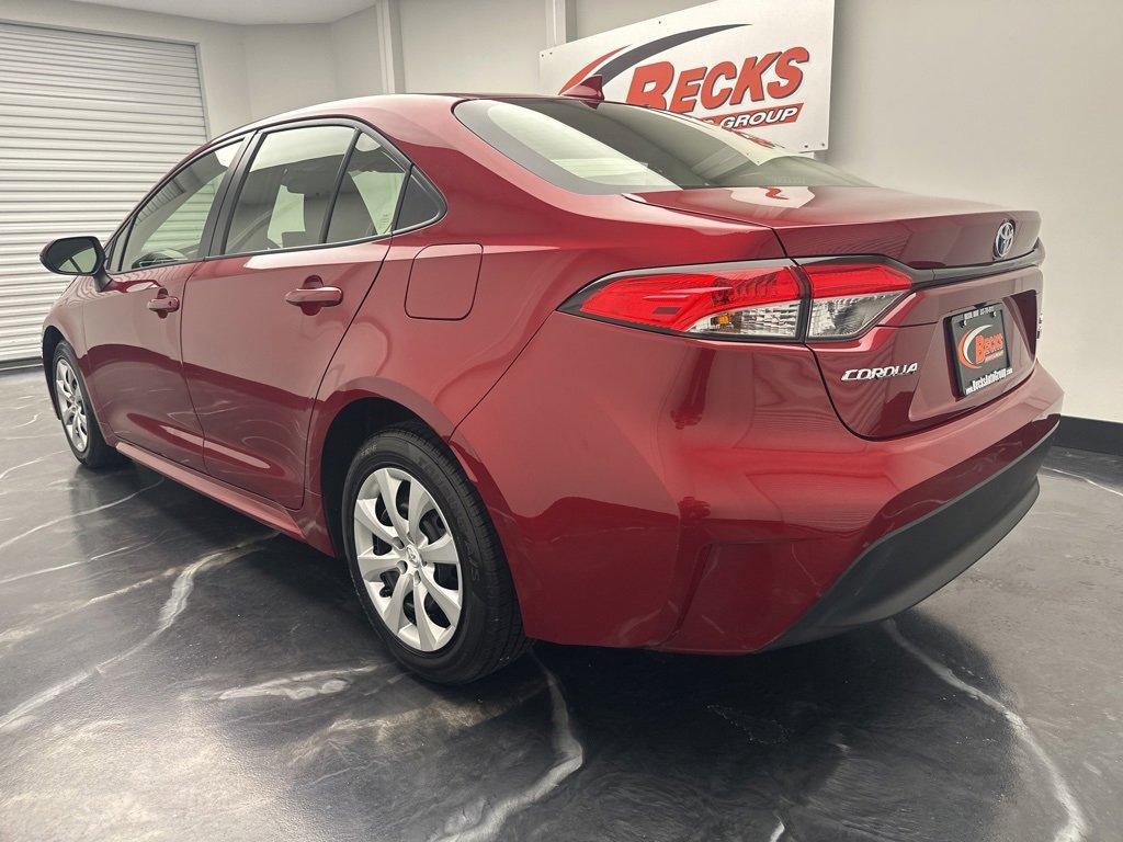Used 2023 Toyota Corolla LE image 4