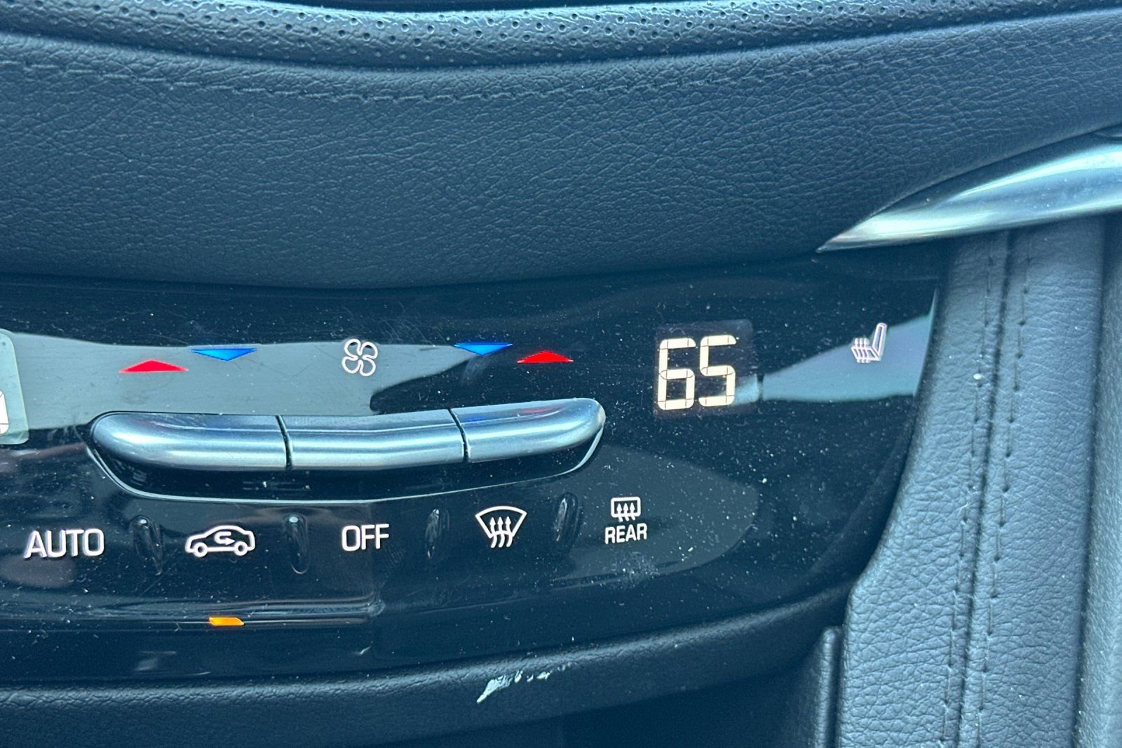 Used 2023 Cadillac XT5 Premium Luxury w/ Technology Package FWD image 29