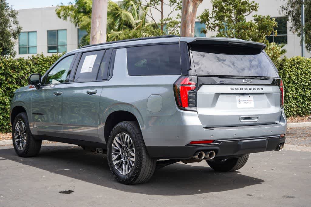Used 2025 Chevrolet Suburban Z71 AWD/4WD image 4