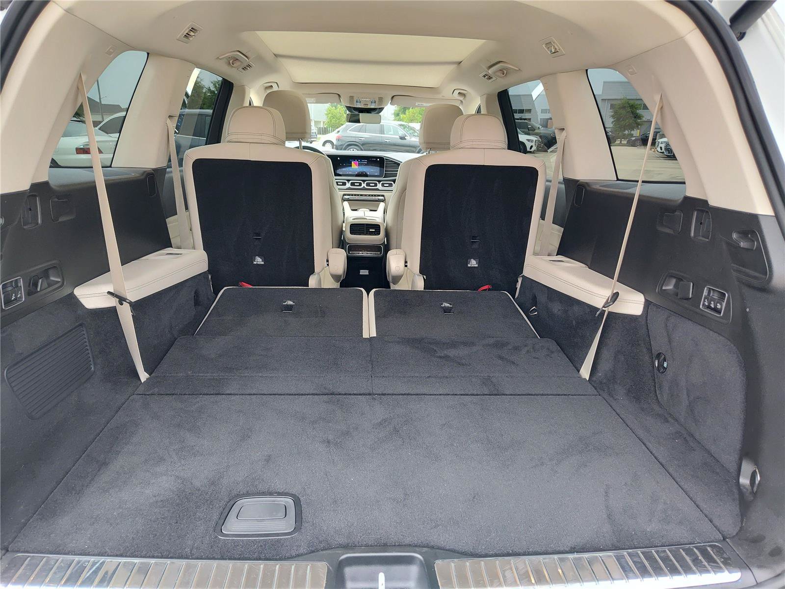 Used 2021 Mercedes-Benz GLS 450 4MATIC image 6
