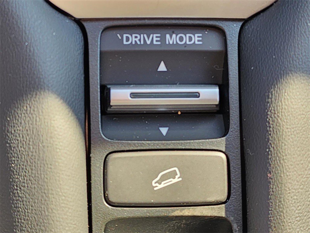 Used 2025 Honda HR-V EX-L image 31