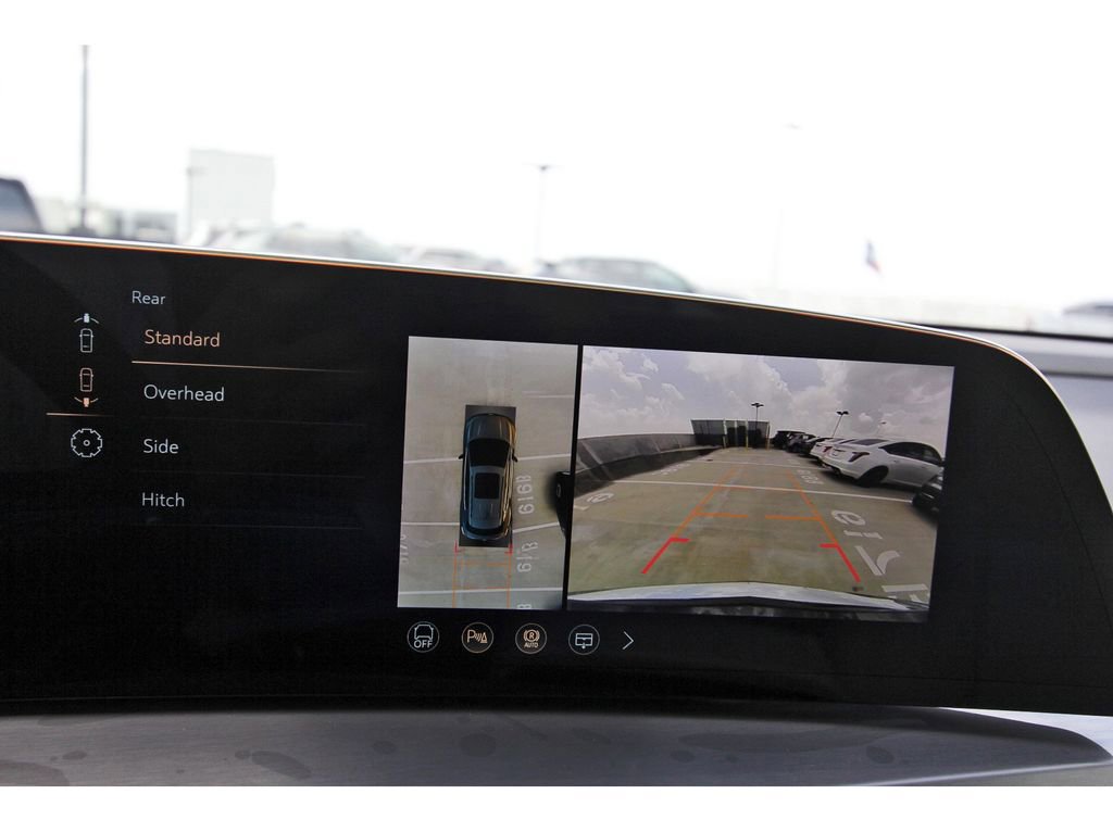 New 2026 Cadillac Vistiq Luxury image 17