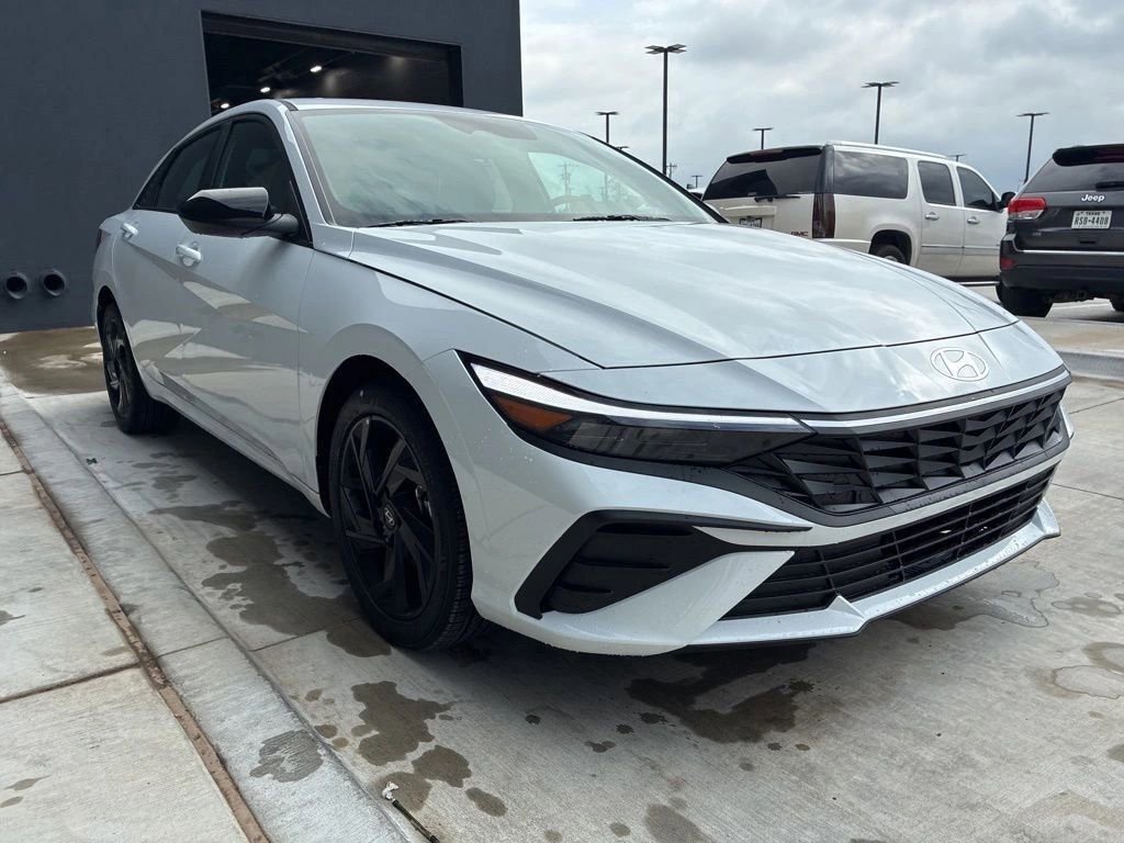 New 2026 Hyundai Elantra Sport FWD image 3